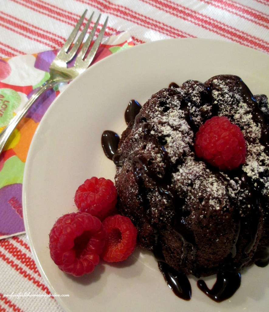 Valentine's Day Mini Bundt Cake