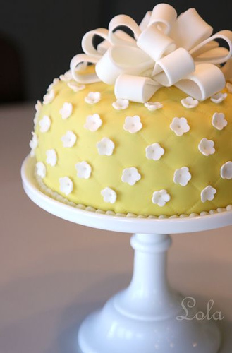 Yellow Fondant Cake Yellow Fondant Cake