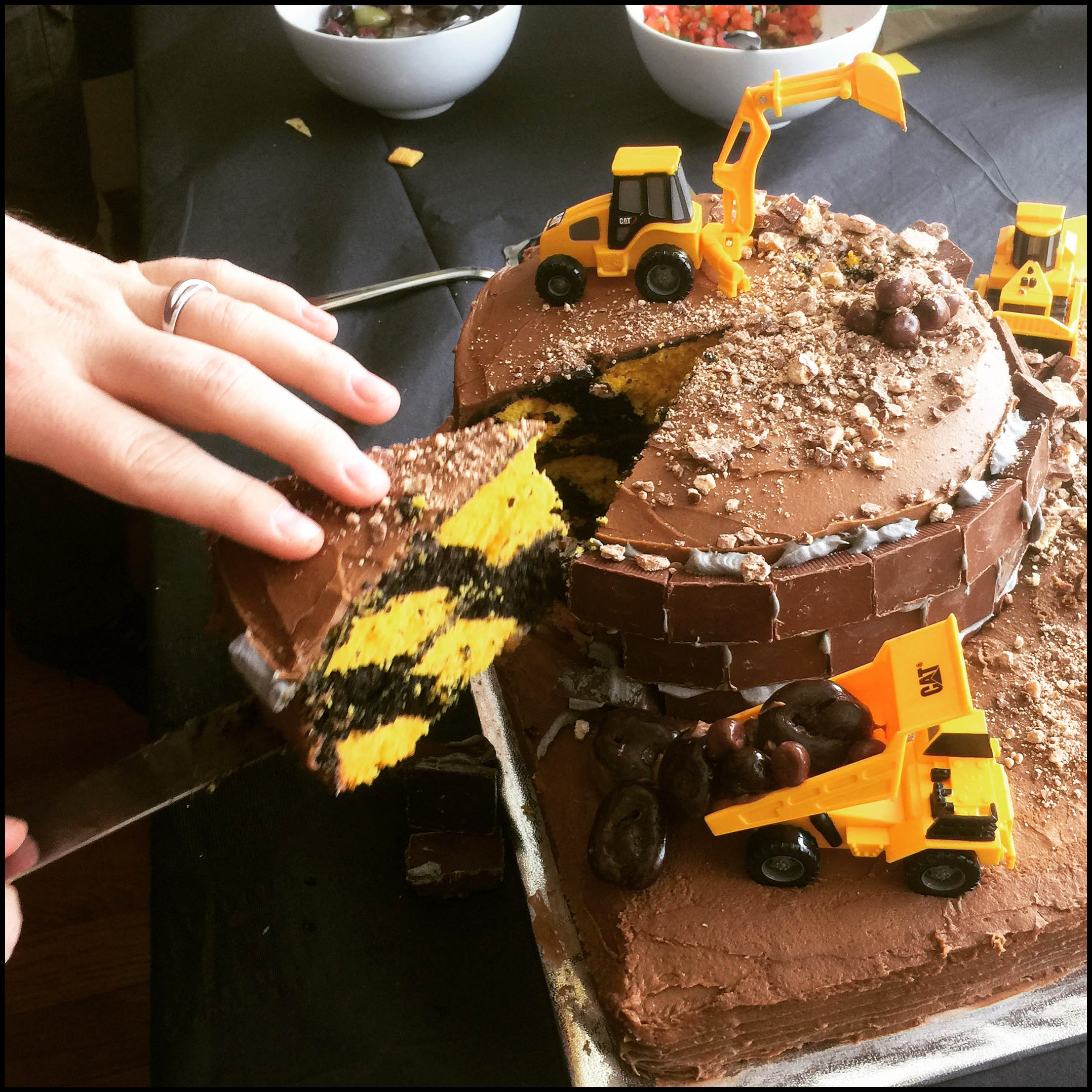How to Make Construction Cakes How to Make Construction Cakes