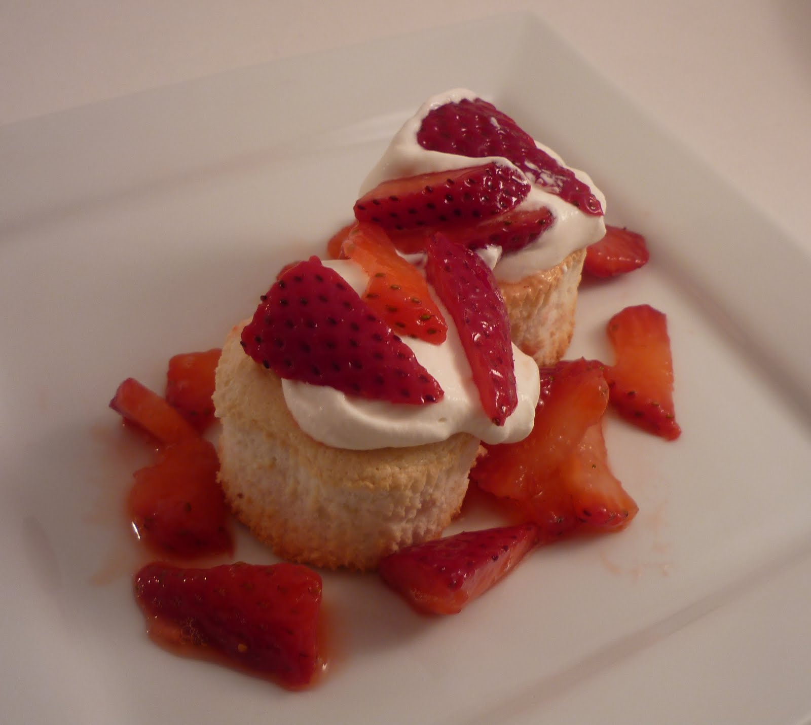 Mini Angel Food Cake Dessert Mini Angel Food Cake Dessert