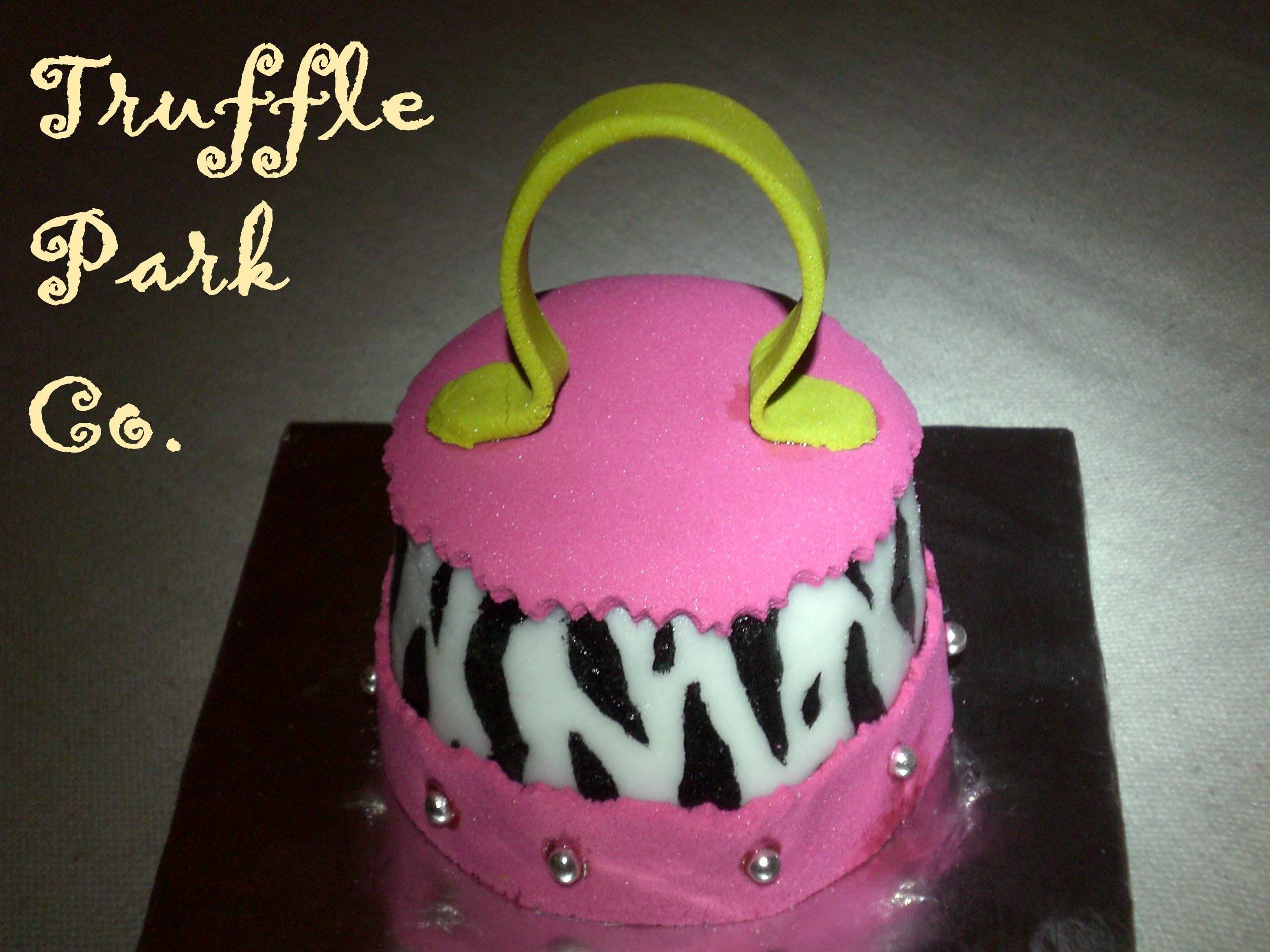 Mini Fondant Cake