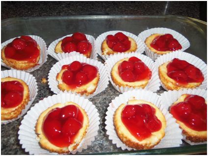 Mini Pumpkin Cheesecakes in Muffin Tins Mini Pumpkin Cheesecakes in Muffin Tins