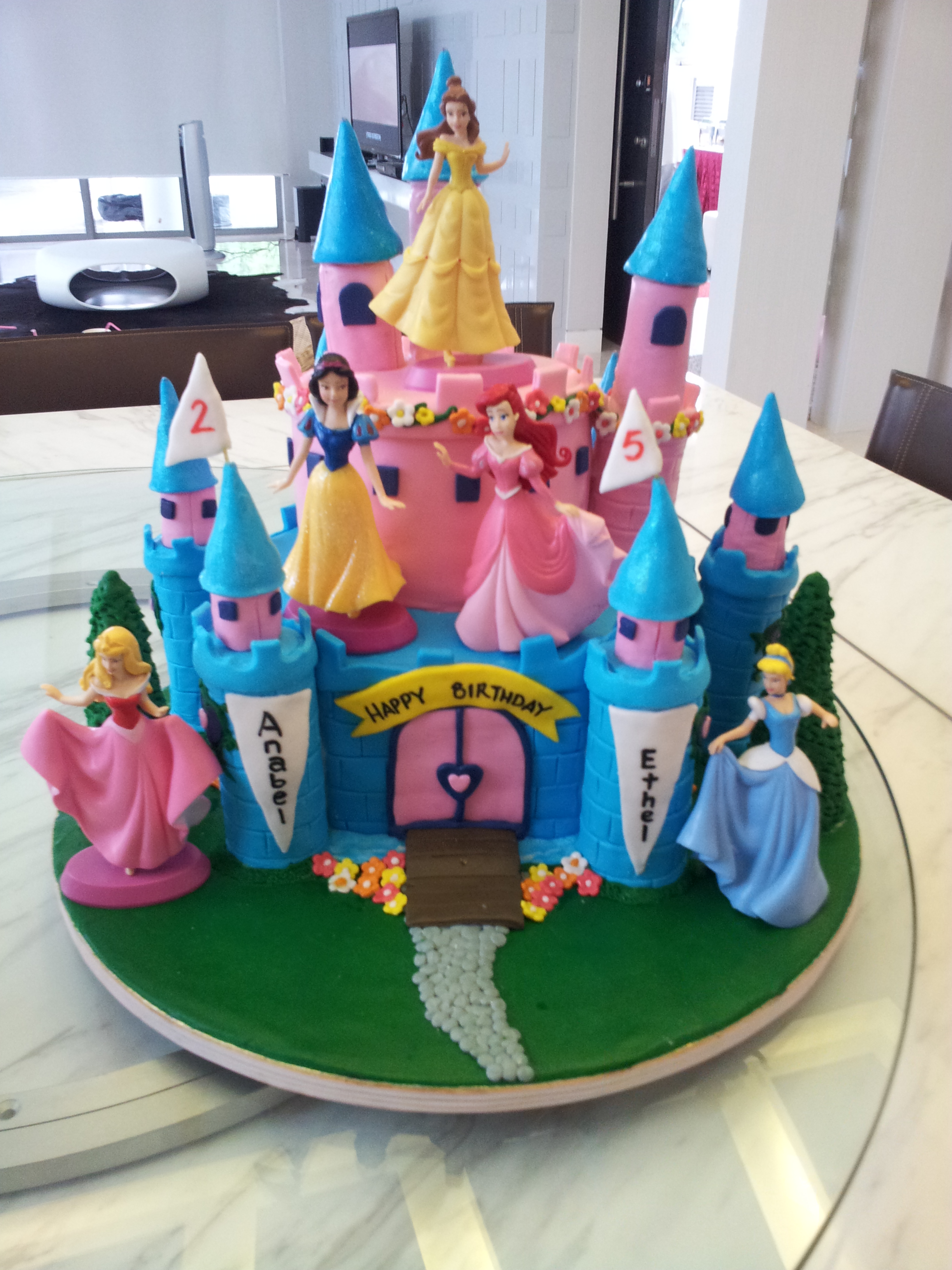 girls birthday cake | jocakes