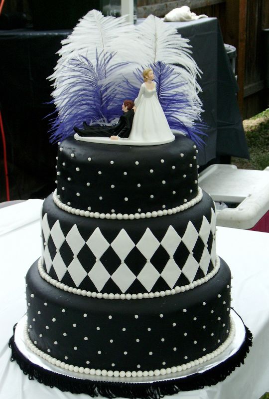 Black and White Wedding Cake