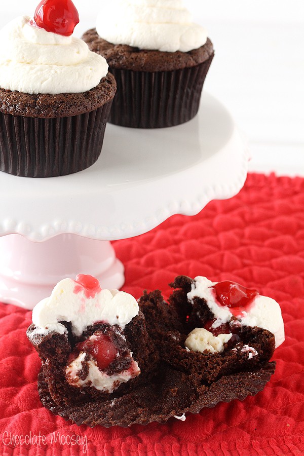 Cherry Cheesecake Stuffed Cupcakes Cherry Cheesecake Stuffed Cupcakes