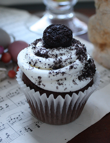 Chocolate Cupcake with Oreo Filling Chocolate Cupcake with Oreo Filling