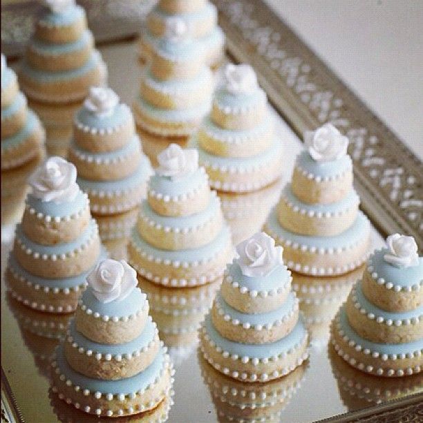 Fancy Wedding Mini Cakes Fancy Wedding Mini Cakes
