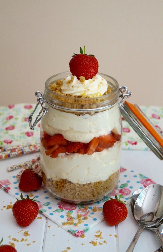 Jar Strawberry Cheesecake Desserts Jar Strawberry Cheesecake Desserts
