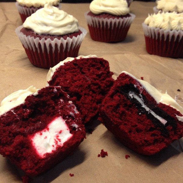 Oreo Cookie Cupcakes with Cream Cheese Oreo Cookie Cupcakes with Cream Cheese
