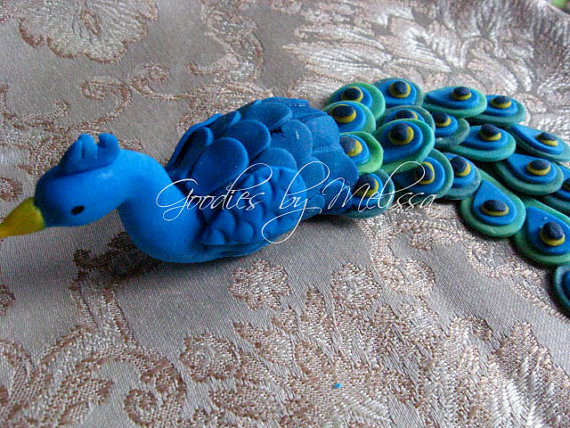 Peacock Feather Fondant Cupcake Peacock Feather Fondant Cupcake