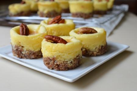 Pecan Caramel Mini Cheesecakes Pecan Caramel Mini Cheesecakes