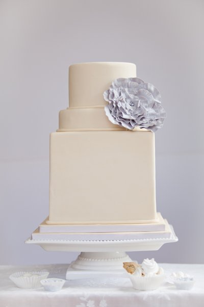 Simple Wedding Cake Square and Round Simple Wedding Cake Square and Round