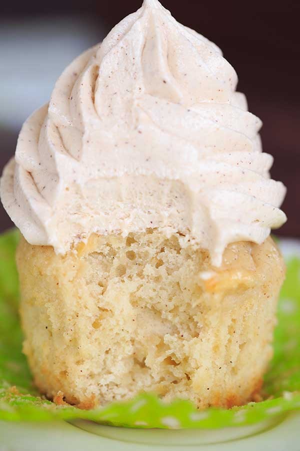 Cinnamon Cupcakes with Cream Cheese Frosting Cinnamon Cupcakes with Cream Cheese Frosting