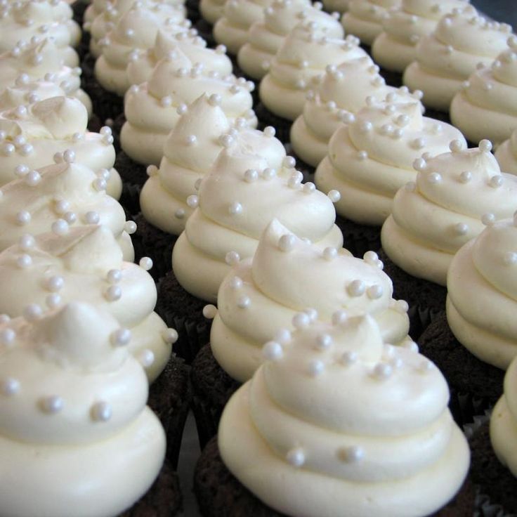 Cupcakes with Pearls Cupcakes with Pearls