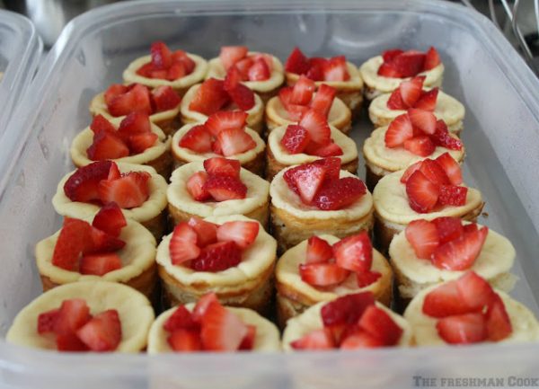 Mini Strawberry Cheesecakes Mini Strawberry Cheesecakes