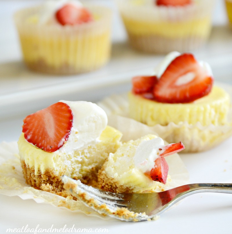 Mini Strawberry Cheesecakes Mini Strawberry Cheesecakes