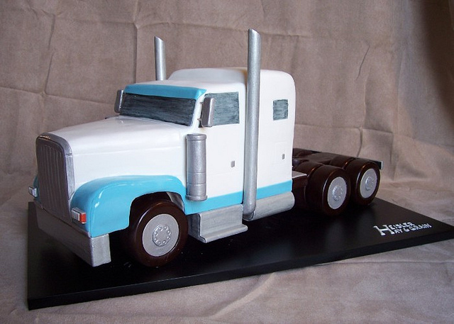 Peterbilt Semi Truck Birthday Cake Peterbilt Semi Truck Birthday Cake