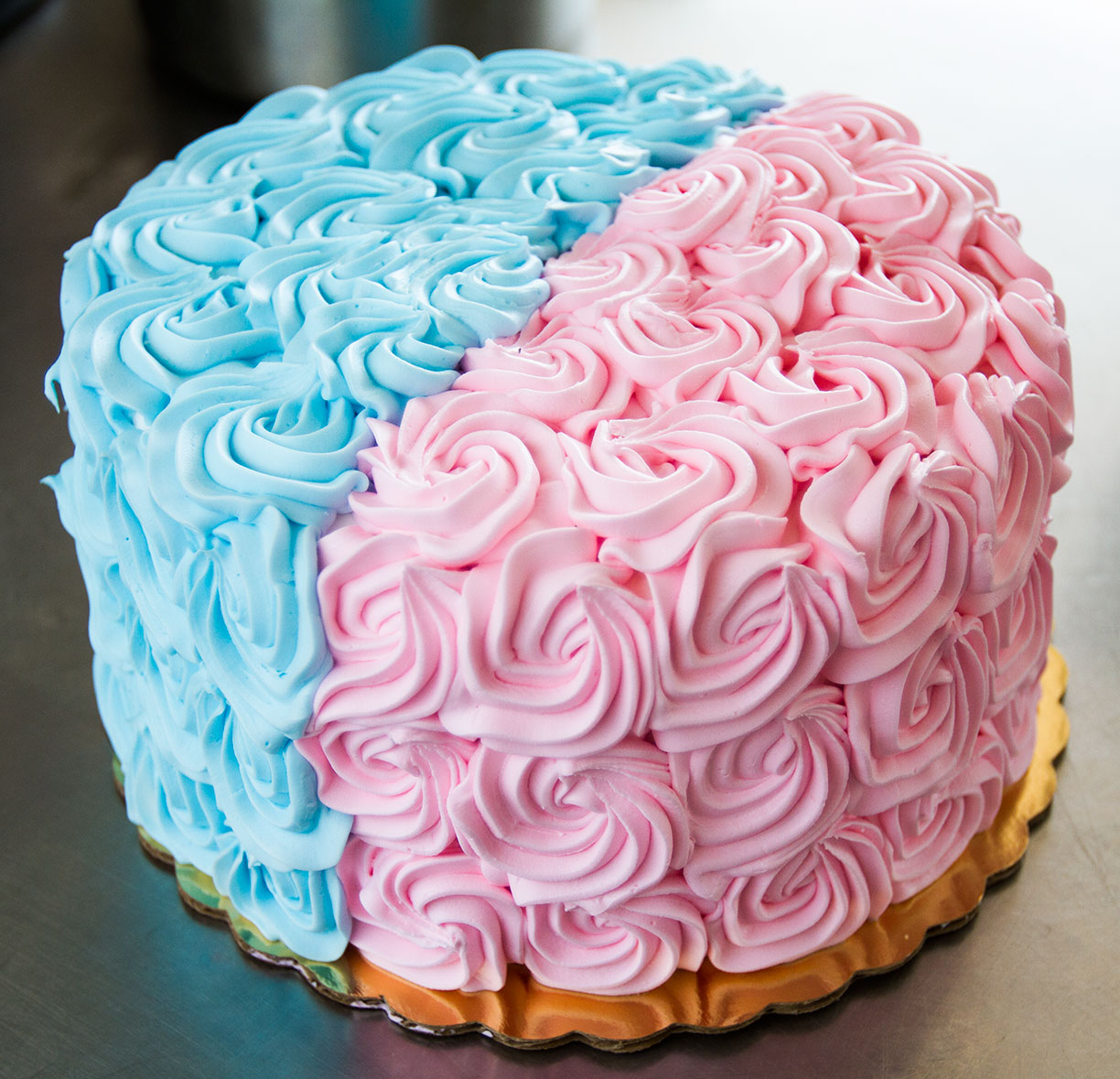Baby Blue and Pink Gender Reveal Cake Baby Blue and Pink Gender Reveal Cake