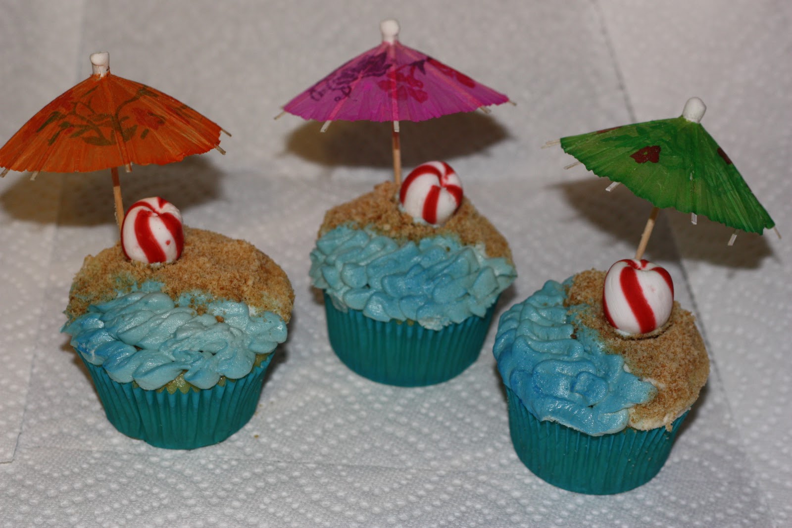 Beach Party Cupcakes