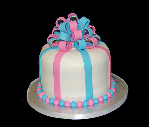Blue and Pink Gender Reveal Cake Blue and Pink Gender Reveal Cake