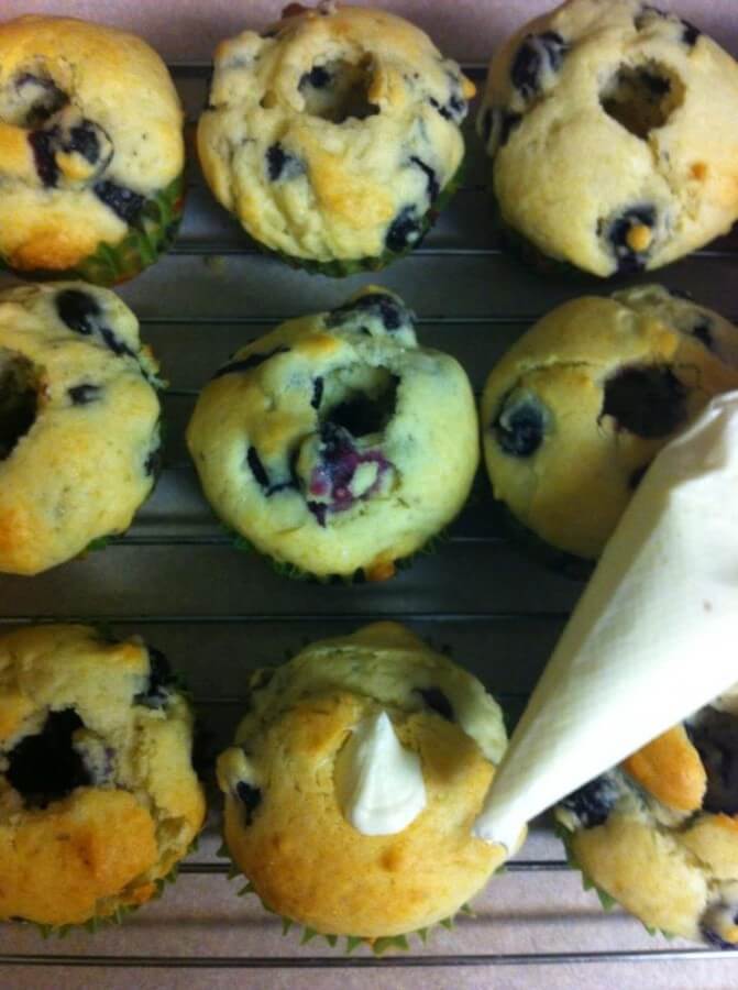Blueberry Filling Cupcakes Blueberry Filling Cupcakes