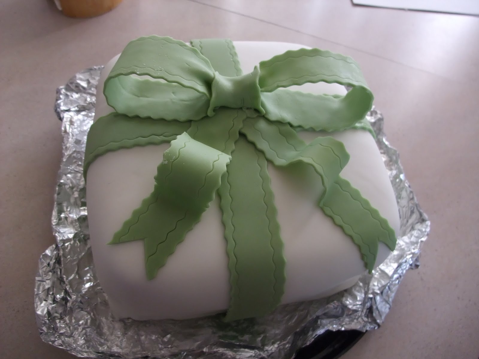 Cake with Fondant Ribbon