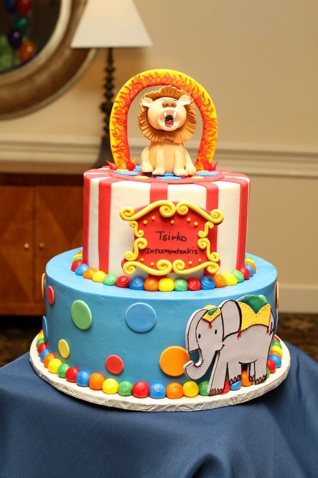 Baby Showers: Ideas, Themes, Games & Gifts: Circus Theme Baby Shower