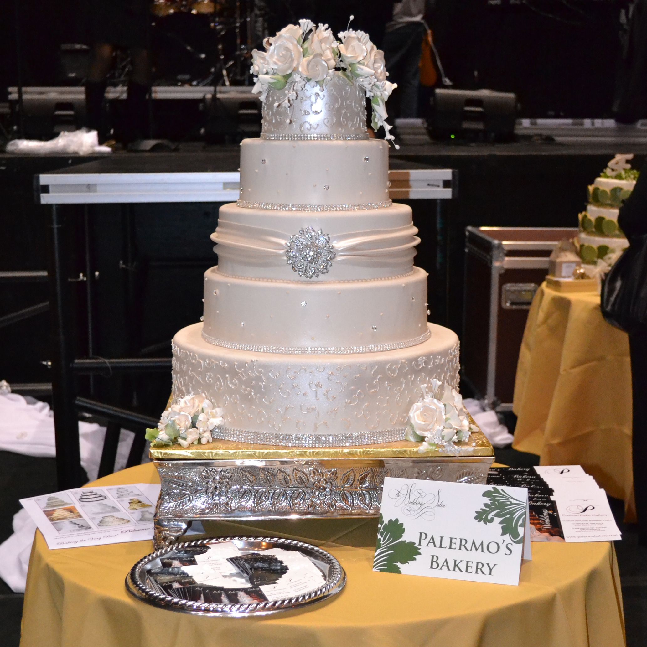 Elegant Wedding Cake Elegant Wedding Cake