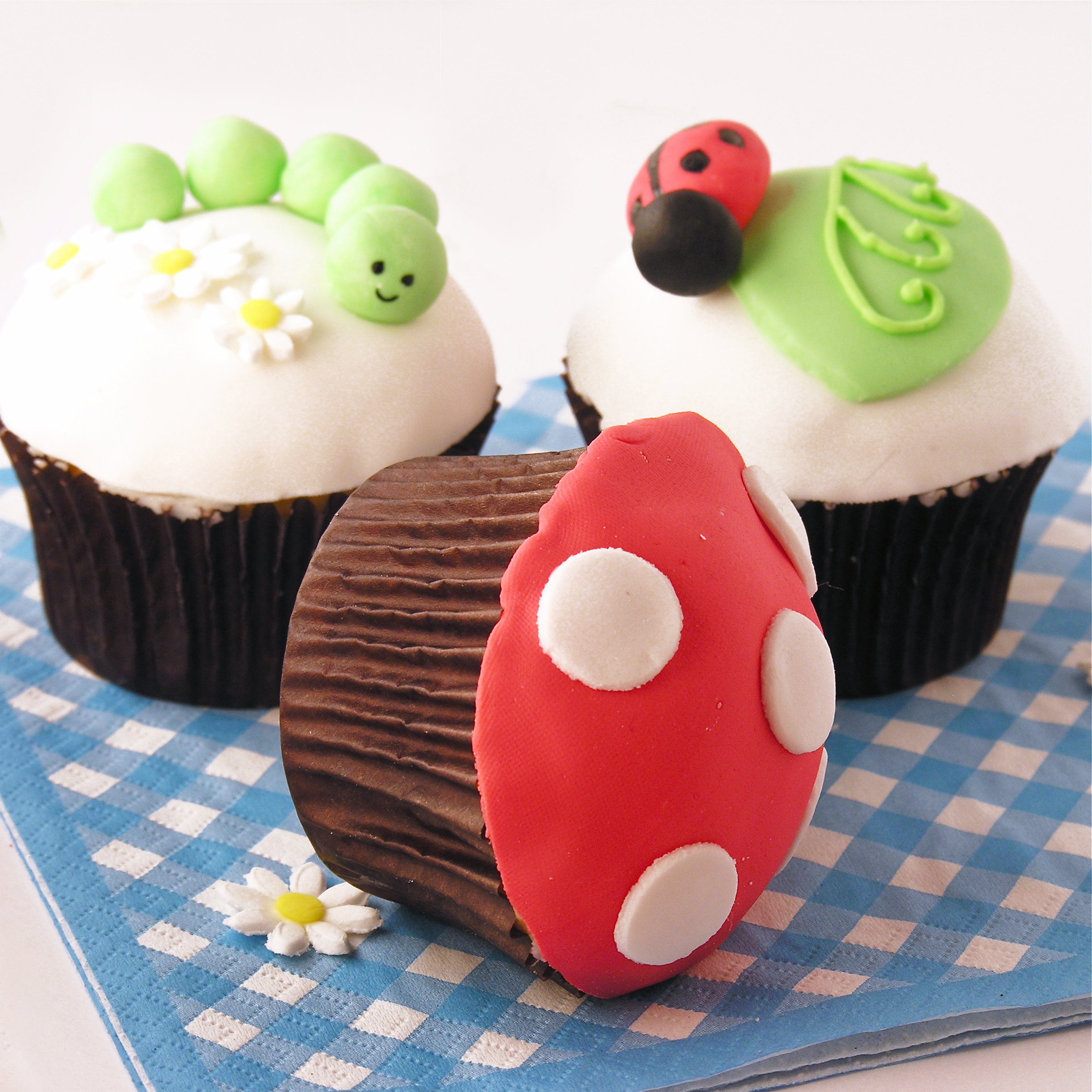 Fun Fondant Cupcake Toppers Fun Fondant Cupcake Toppers