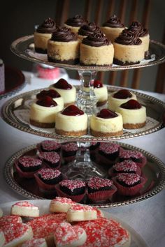 Heart Shaped Mini Cheesecakes Heart Shaped Mini Cheesecakes