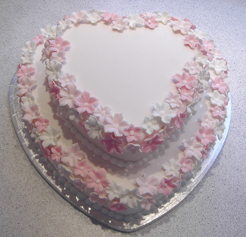 Heart Shaped Wedding Cake Heart Shaped Wedding Cake