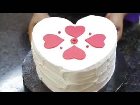 How to Decorate Heart Shaped Cake How to Decorate Heart Shaped Cake
