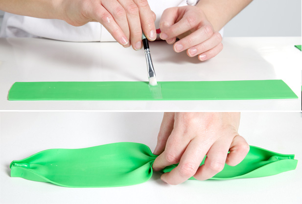 How to Make a Fondant Bow with Ribbon How to Make a Fondant Bow with Ribbon