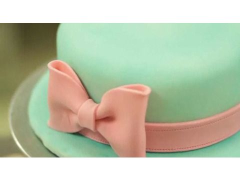 How to Make Fondant Ribbon Bow How to Make Fondant Ribbon Bow