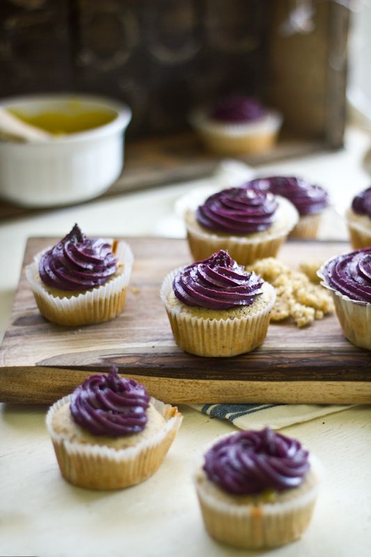 Lemon Blueberry Cupcakes with Filling Lemon Blueberry Cupcakes with Filling