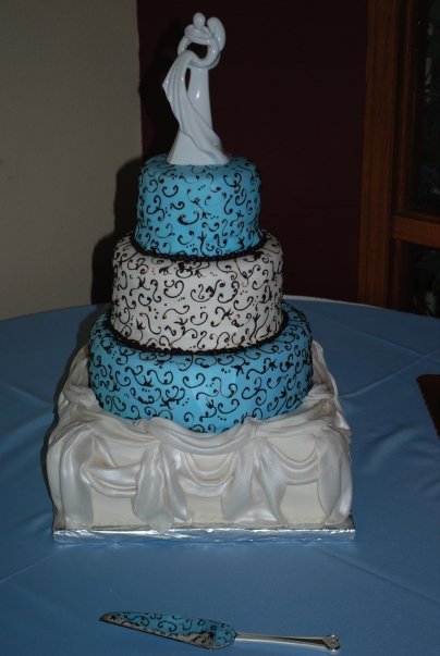 Square Wedding Cake with Scroll Square Wedding Cake with Scroll