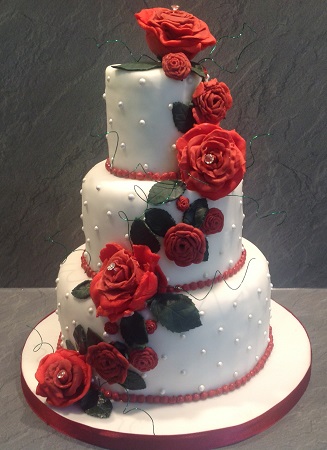 3 Tier Wedding Cake with Flowers 3 Tier Wedding Cake with Flowers