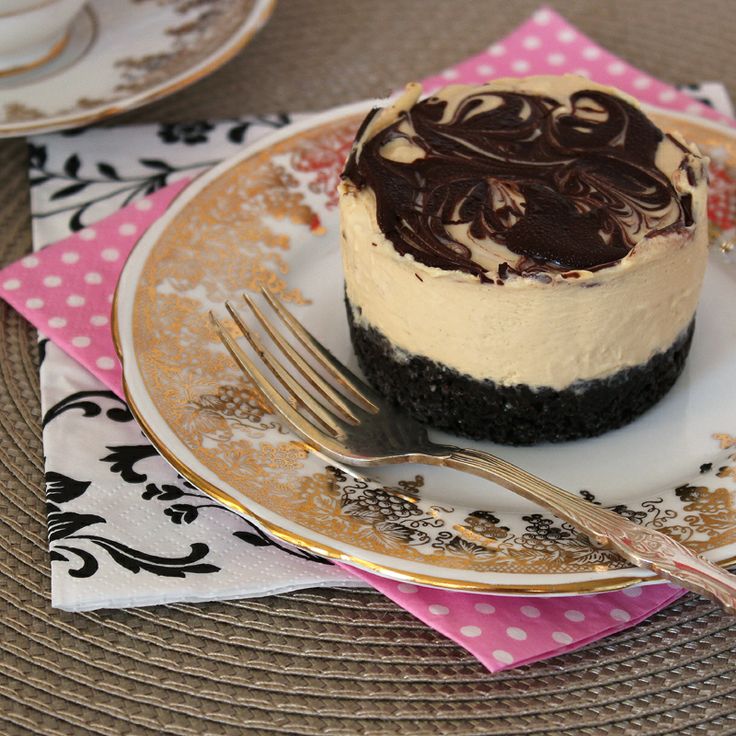 Bailey's Irish Cream Mini Cheesecakes Bailey's Irish Cream Mini Cheesecakes