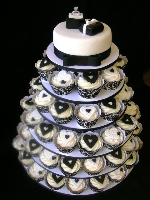 Black and White Cupcake Tier Cake