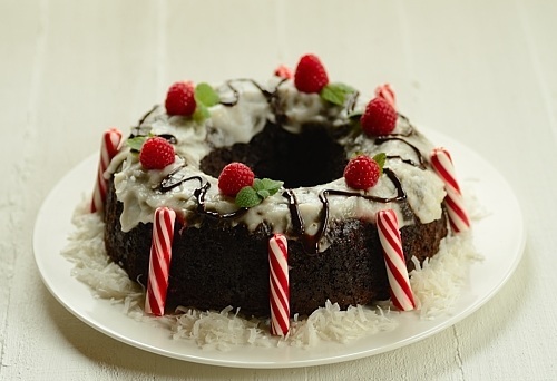 Christmas Bundt Cake with Chocolate Glaze