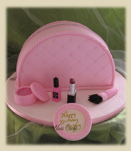 Cosmetic Bag Cake Tutorial Cosmetic Bag Cake Tutorial