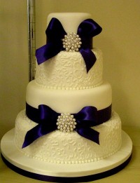 Royal Blue and White Wedding Cake Royal Blue and White Wedding Cake
