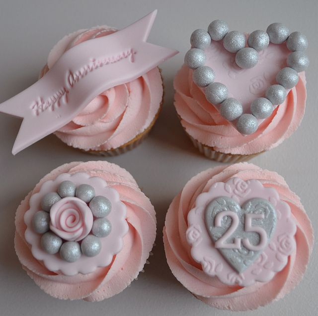 Silver Wedding Anniversary Cupcakes Silver Wedding Anniversary Cupcakes
