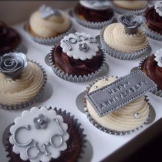 Silver Wedding Anniversary Cupcakes Silver Wedding Anniversary Cupcakes