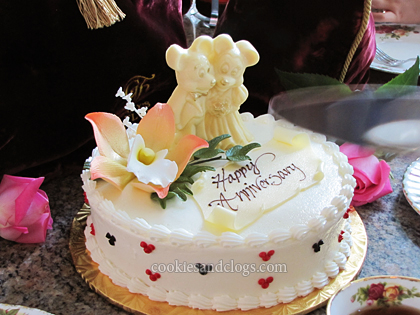 Anniversary at Disney World Custom Cakes Anniversary at Disney World Custom Cakes