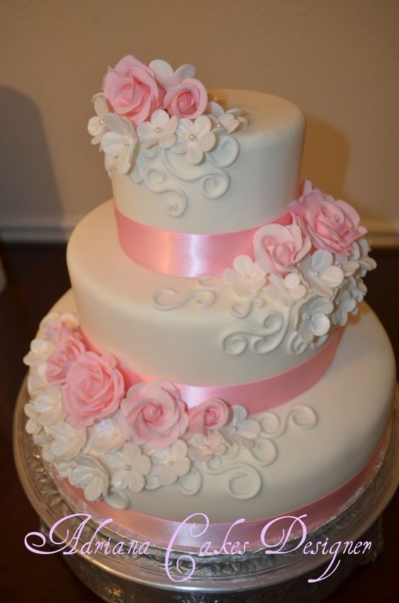Cake with Fondant Roses Cake with Fondant Roses
