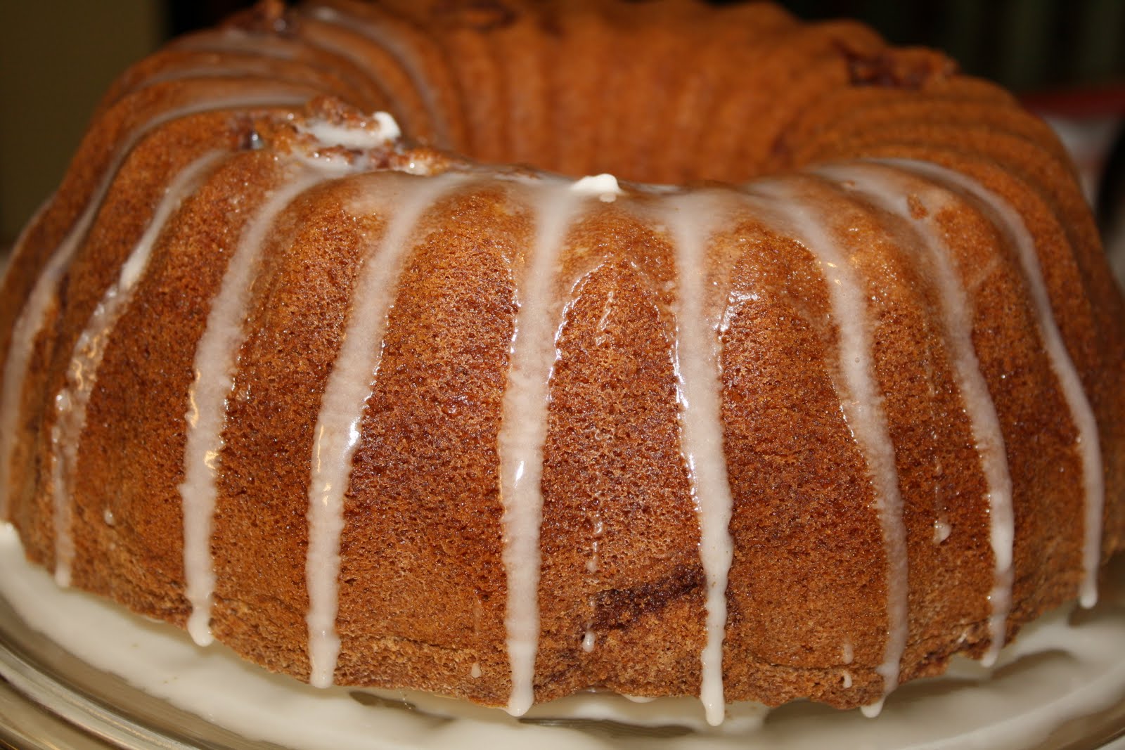 Decorating Bundt Cake