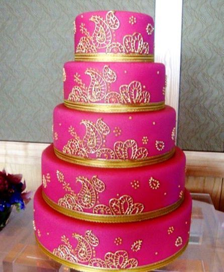 13 Gold Cakes Fuschia And Bling Photo Hot Pink Wedding Hot Pink And Gold Wedding Cake