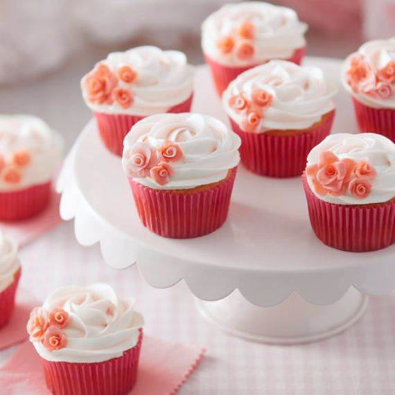 How to Make Fondant Roses Cake How to Make Fondant Roses Cake