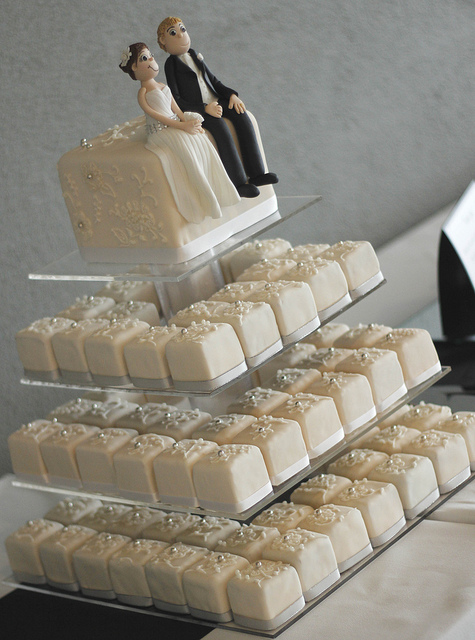 Mini Square Wedding Cakes Mini Square Wedding Cakes
